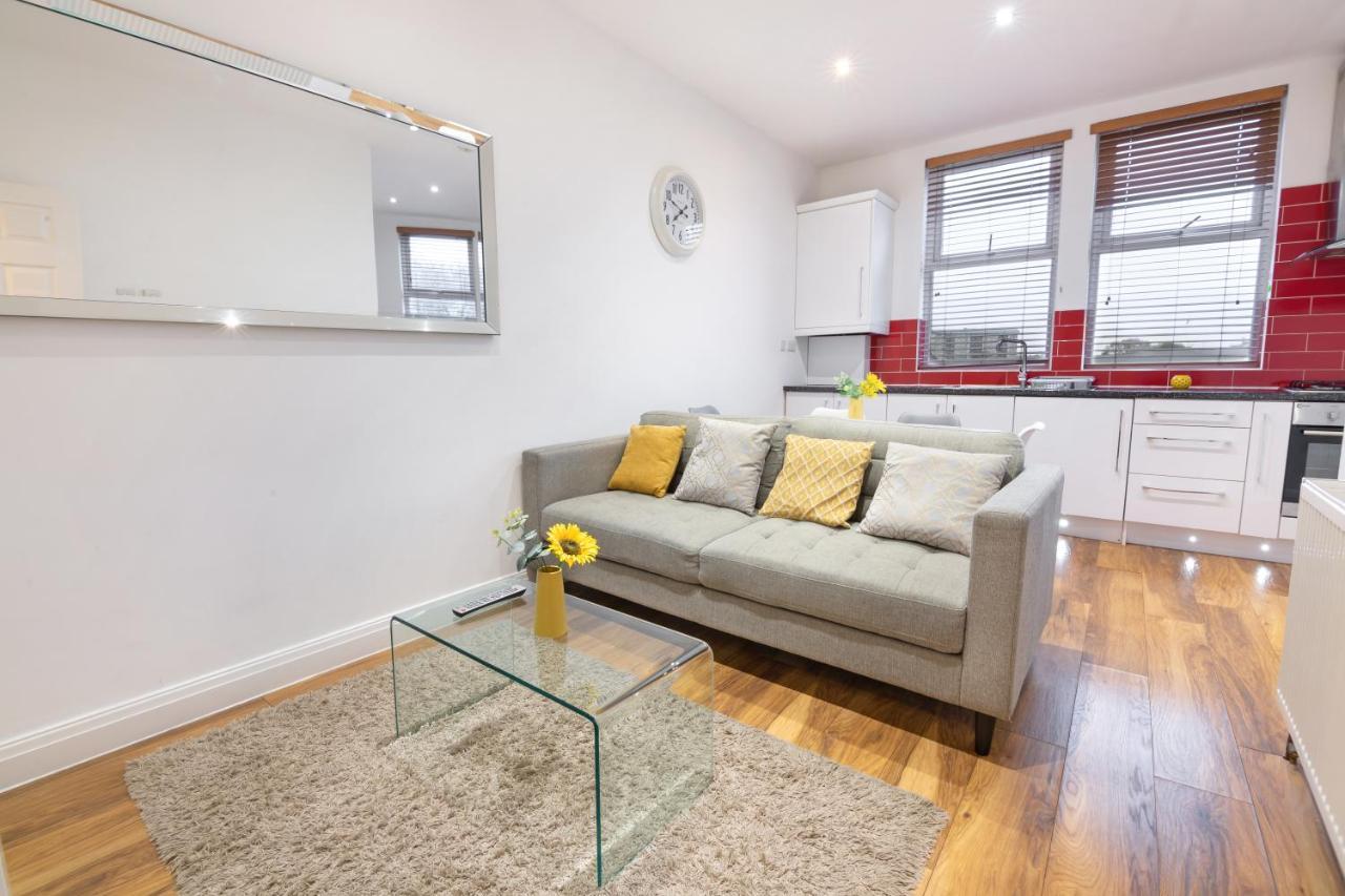 Modern Apartment Close To City Centre With Parking Leeds  Extérieur photo