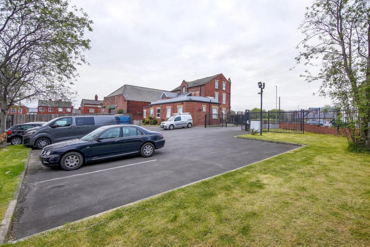 Modern Apartment Close To City Centre With Parking Leeds  Extérieur photo