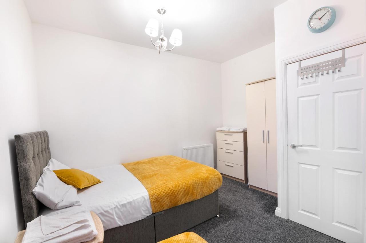 Modern Apartment Close To City Centre With Parking Leeds  Extérieur photo